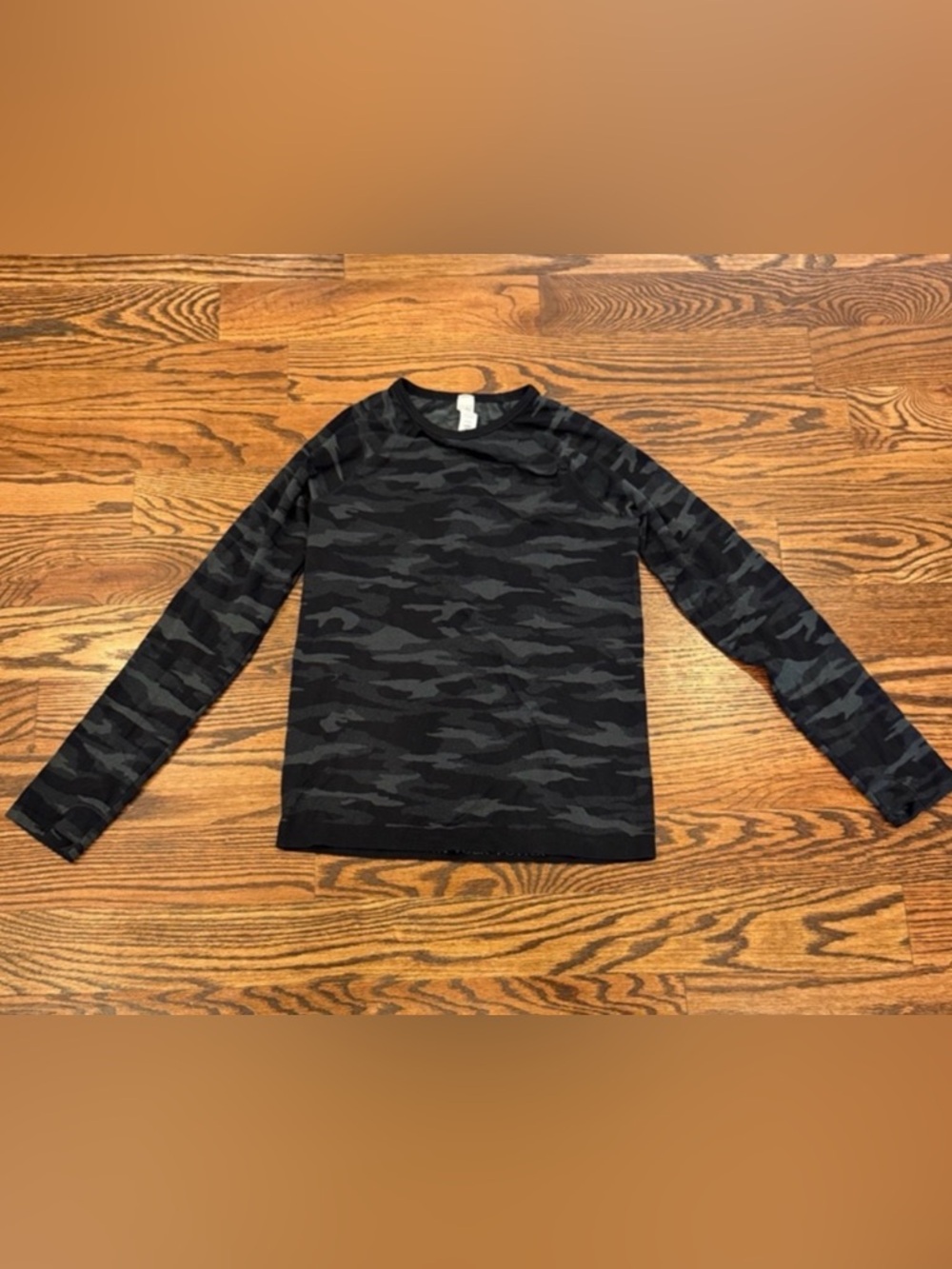 Athleta Girl Power Up Dark Gray Black Camo Long Sleeve Shirt L/12 NWOT